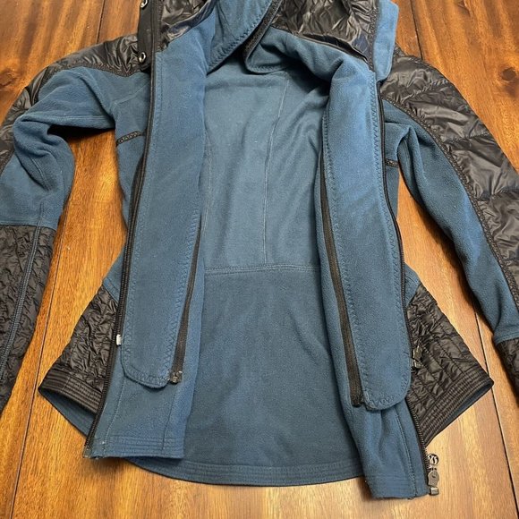 Lululemon Run Bundle Up Jacket Blue Black Full Zip Removable Hoodie Women’s 4 - Picture 3 of 8